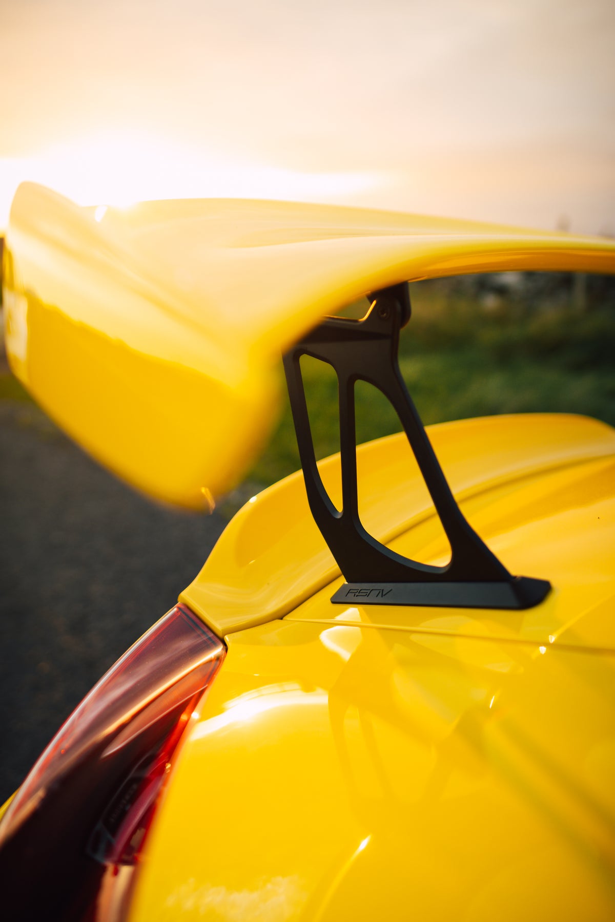 GT4 Wing Risers by RSNV - For 981 and 718 Porsche GT4